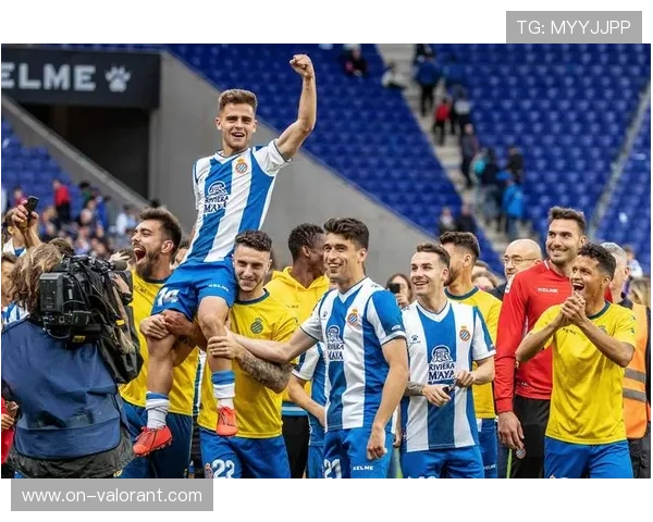 长崎成功丸前锋德克里希亚诺右膝重伤十字韧带撕裂恐缺席八个月