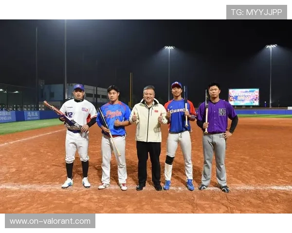 慢投垒球联赛竞技水平提升，八强队伍实力接近胜负毫厘之间