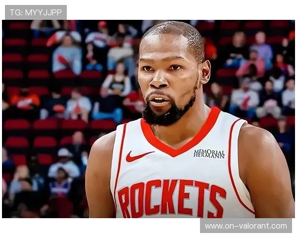 杜兰特连中两记三分，火箭第三节缩小分差